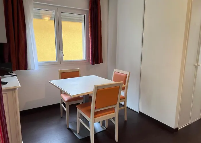 شقة فندقية Les Bords De L'aveyron 4*