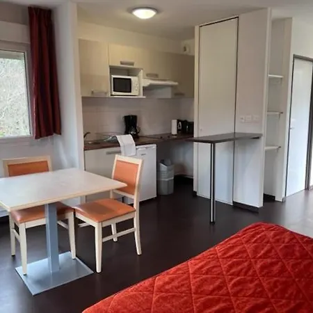 Les Bords De L'aveyron Aparthotel Nègrepelisse