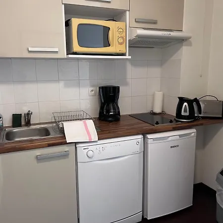 Les Bords De L'aveyron Aparthotel