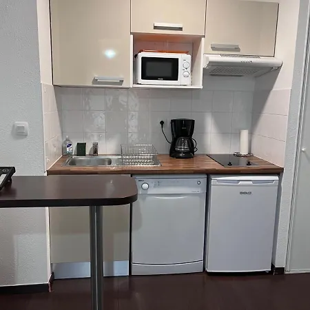 Aparthotel Les Bords De L'aveyron 4*